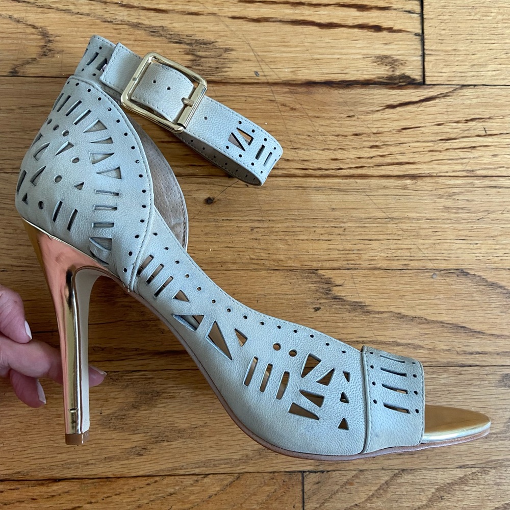 Never Worn Before Nicole Miller Atelier Size 10 Cut Out Sandals